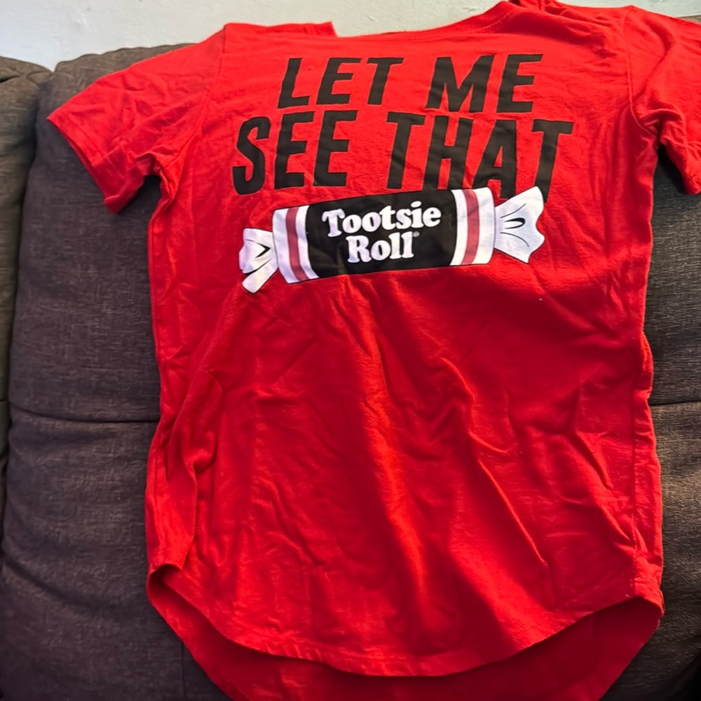 Women’s Red x-small tootsie roll T-shirt